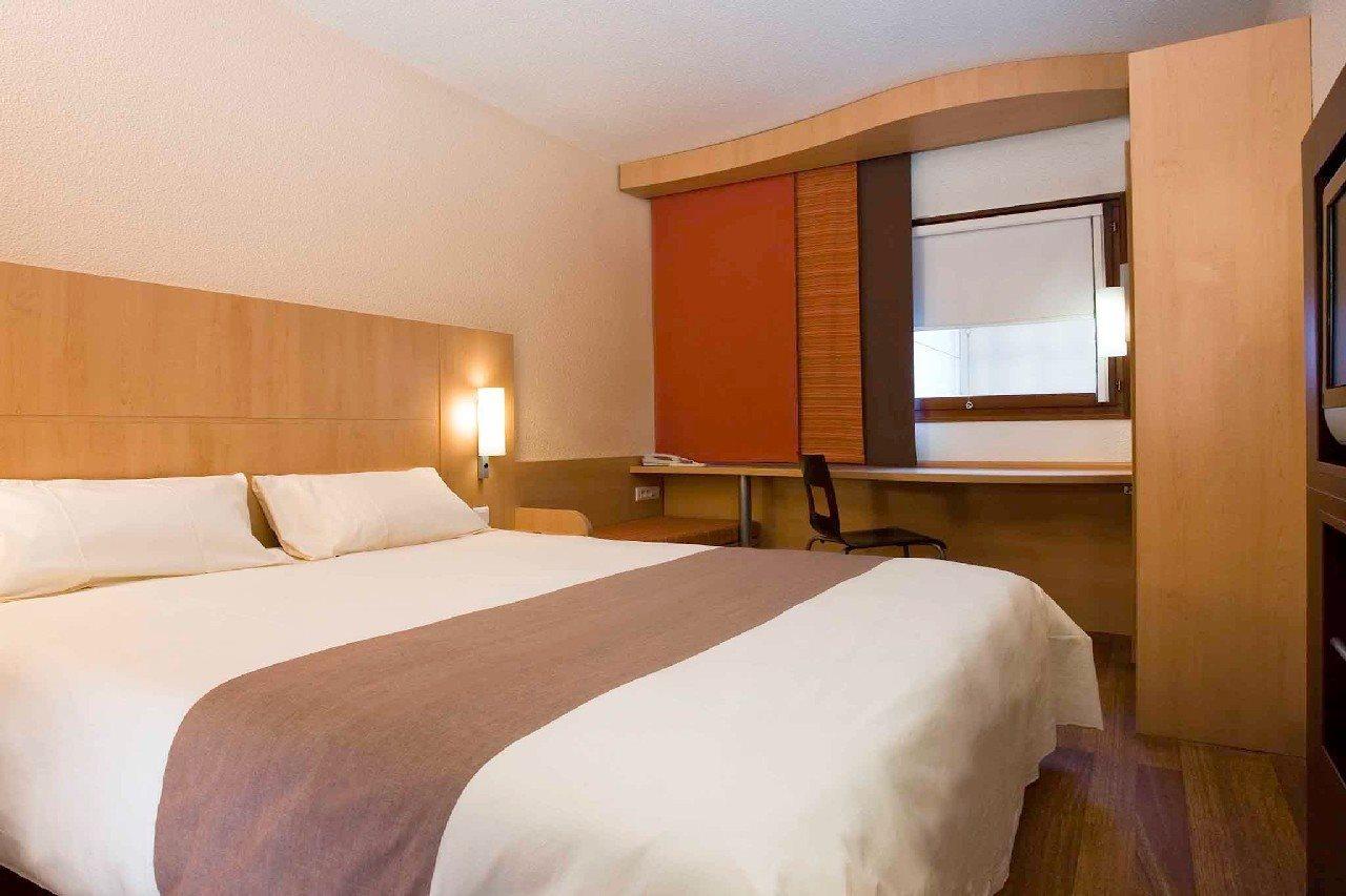 Hotel Ibis Kielce Centrum Exterior photo